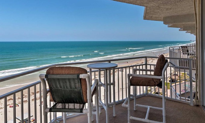 Daytona Beach Shores Apartment | Waterfront Daytona Beach Shores Condo with Amenities