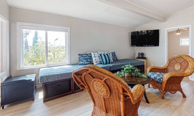 Clear Lake Shores House | Waterfront dog-friendly home with dock & fast WiFi - easy walk to shops & dining