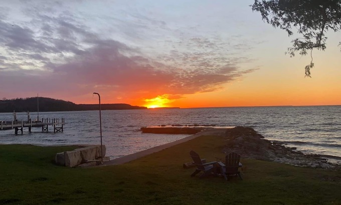 Sister Bay House | Waterfront & Dock, Walking Distance To Downtown!