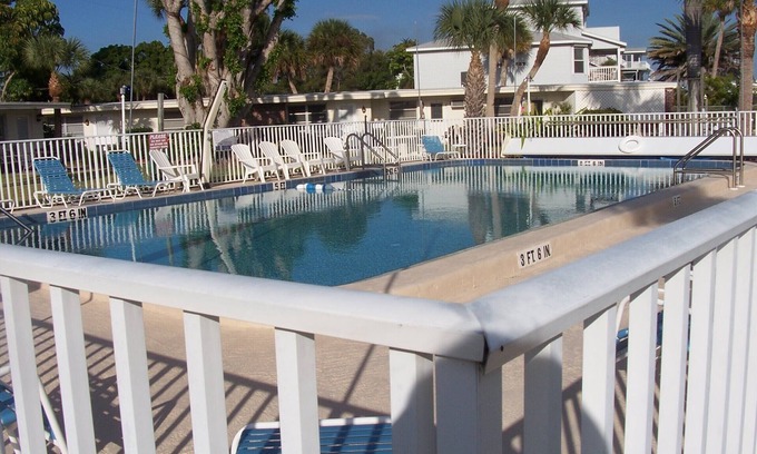 Englewood Condo | Waterfront Ground Level Condo Only Steps From The Beach