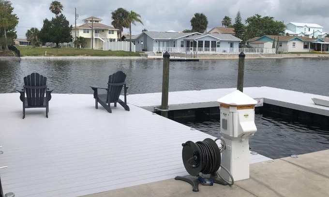 Spring Hill House | Waterfront Hernando beach house on deep water canal w/dock, fishing, kayak