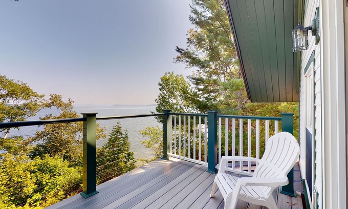 Northport House | Waterfront historic home with beautiful bay views - dog-friendly & home gym
