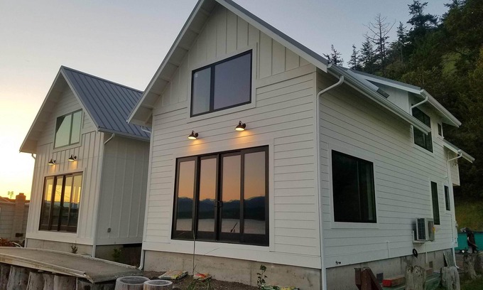 Adelma Beach House | Waterfront Home 1800 SQFT, Monthly Rental- 10 min from Downtown Port Townsend