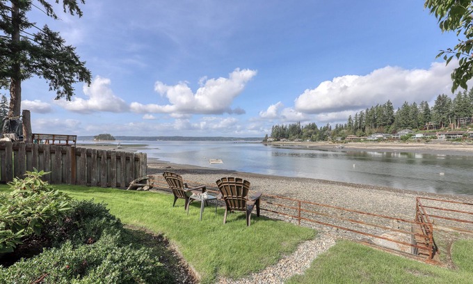 Gig Harbor House | Waterfront home & on-site guest house w/full kitchens, a large deck, & firepits