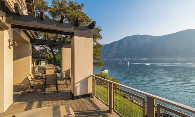 Wapato Point House | Waterfront Home on the shores of Lake Chelan at Wapato Point Resort
