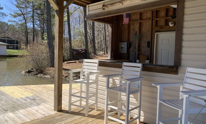 Henrico House | Waterfront Home! Where Family, Fun, and Relaxation Meet!
