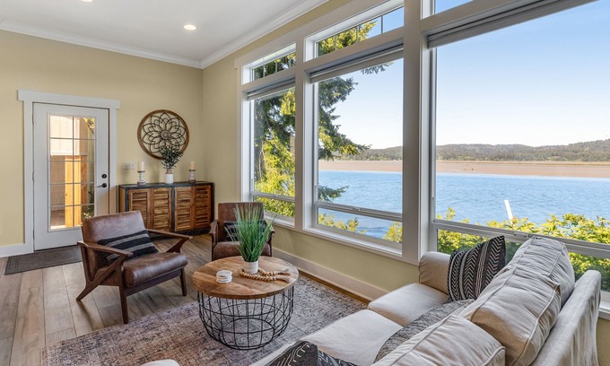 Waldport House | Waterfront home with amazing views & hot tub - public water access 1 mile away