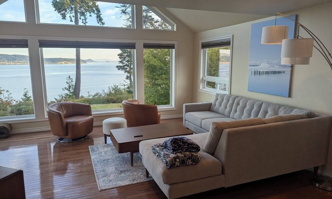 Camano Island House | Waterfront Home with Game Room, Fireplaces, Kayaks, AC and Private Beach Access