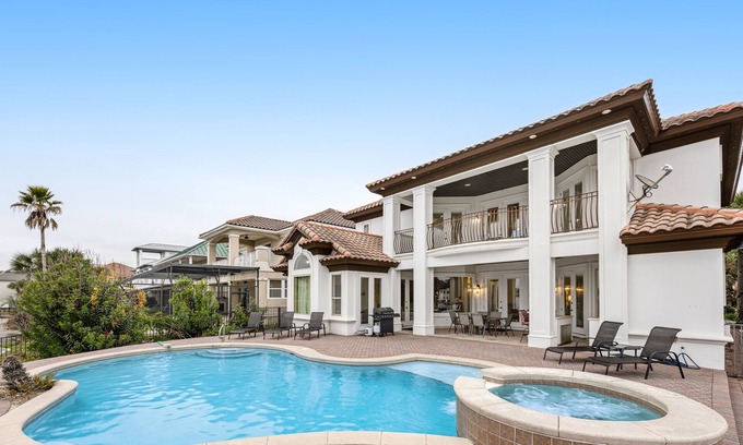 Fort Walton Beach - Destin House | Waterfront home with private pool, spa, stunning views & central AC