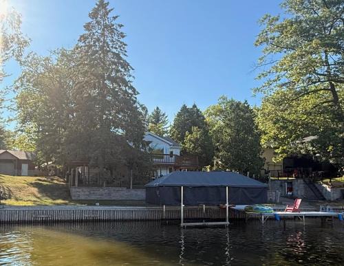 Wasaga Beach House | Waterfront in Wasaga