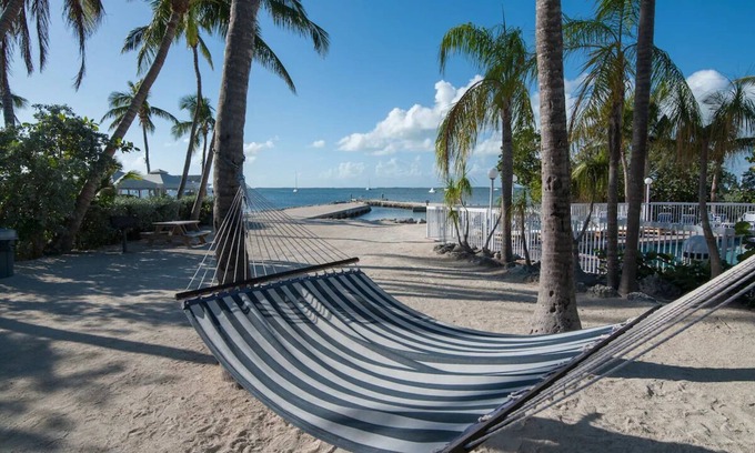 Key Largo Hotel | Waterfront King Stay! Easy Beach and Pool Access!