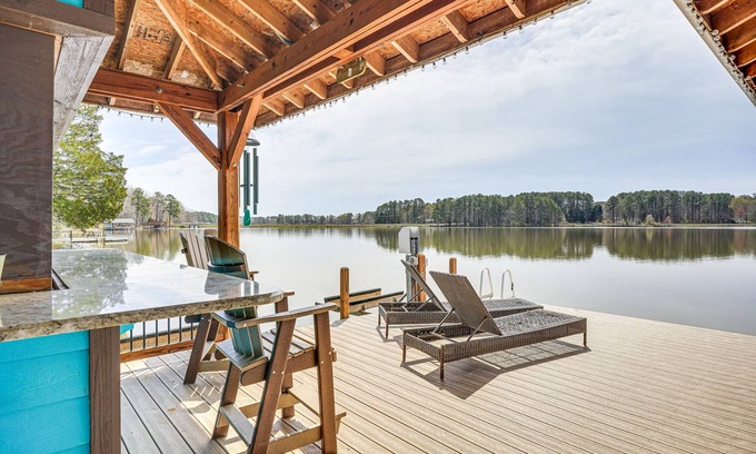Henrico House | Waterfront Lake Gaston Home w/Private Dock!