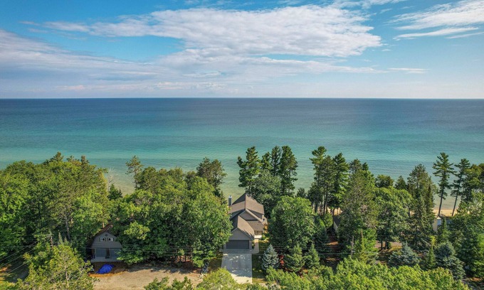 Rogers City Cottage | Waterfront Lake Huron Getaway w/Private Beach!
