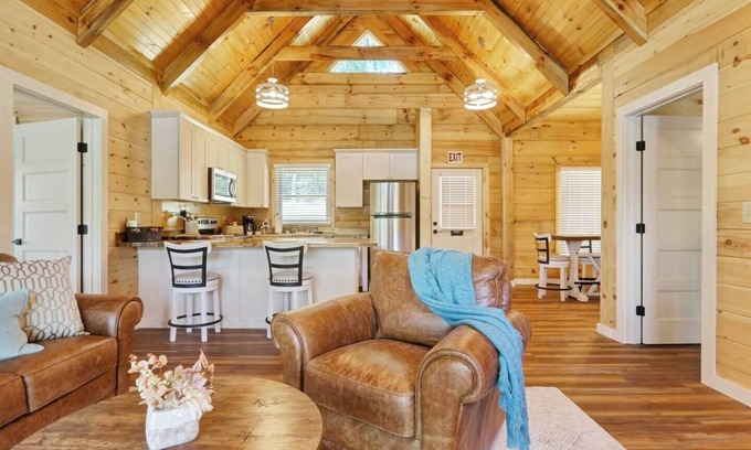 Six Mile Cabin | Waterfront Lake Keowee Chalet