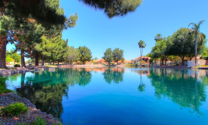 Chandler House | Waterfront luxury home in the desert!
