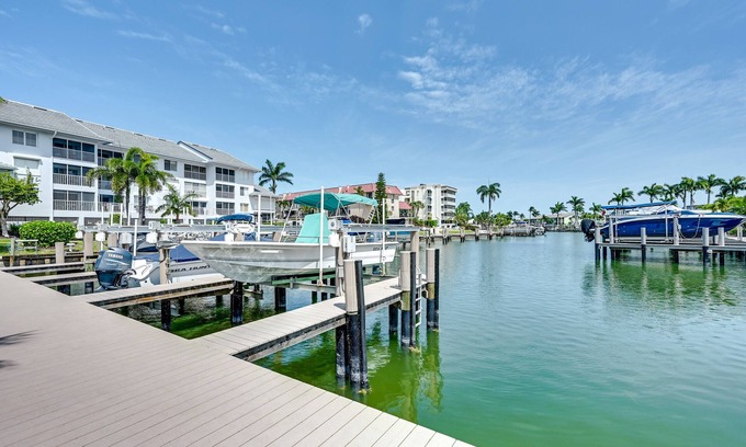 Marco Island Condo | Waterfront Marco Island Condo < 1/4 Mi to Beach!
