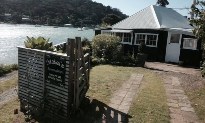 Mangonui House | Waterfront Old World Class