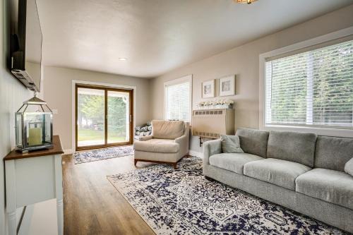 Pelican Lake House | Waterfront Pelican Lake Cottage with Lake Access!