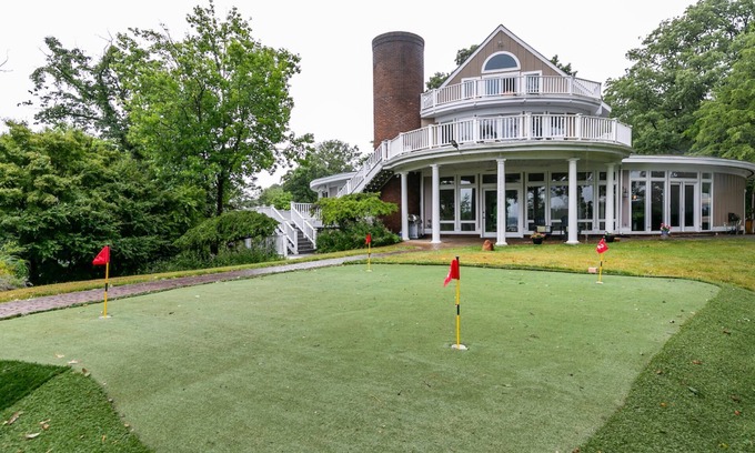 Parole House | Waterfront pier, putting green just minutes from downtown Annapolis