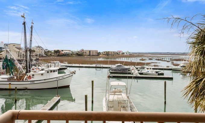 Murrells Inlet Condo | Waterfront.Pool & Boat Slip - 2 Bed 2 FULL Bath