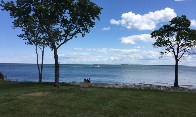 Put-in-Bay House | WATERFRONT, private, peaceful, quiet and clean. The BEST views on Put in Bay.