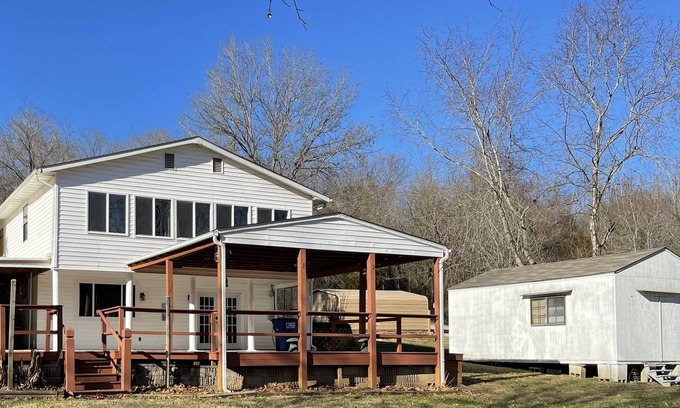 Rockaway Beach House | Waterfront property w/fishing dock nestled just outside of Branson and Tablerock