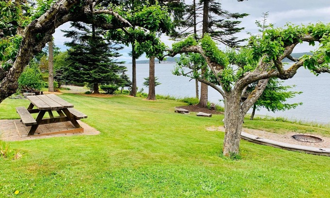 Sequim Apartment | Waterfront Property close to Discovery bike trail