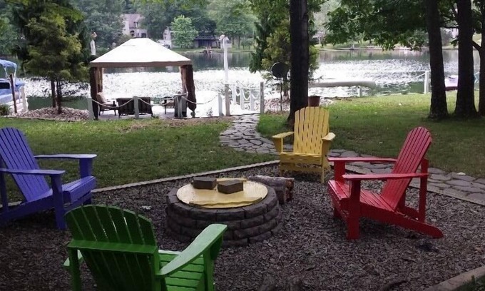Treasure Lake House | Waterfront Property, Sleeps Six, Fun And Safe Community!