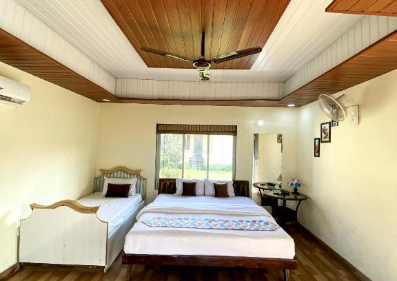 Vada House | Waterfront Resort in Mumbai