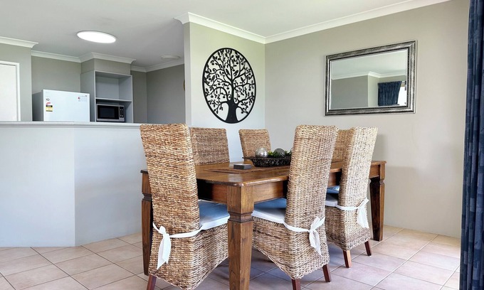 Kalbarri Villa | Waterfront Resort | Sleeps 6 | Pool | Wifi
