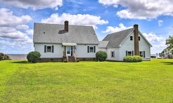 Currituck House | Waterfront Retreat w/ Panoramic Sound Views!