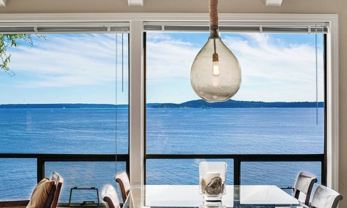 Magnolia House | Waterfront Sanctuary with Panoramic Views