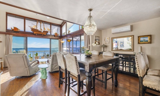 Cedar Key House | Waterfront townhouse