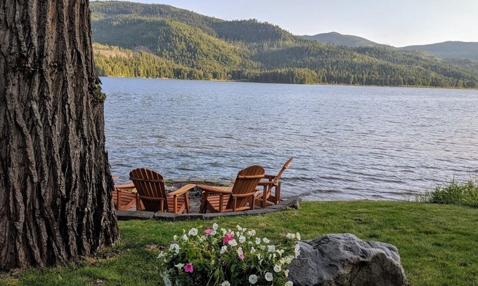 Rathdrum House | Waterfront Vacation Home on Twin Lakes in Beautiful North Idaho!