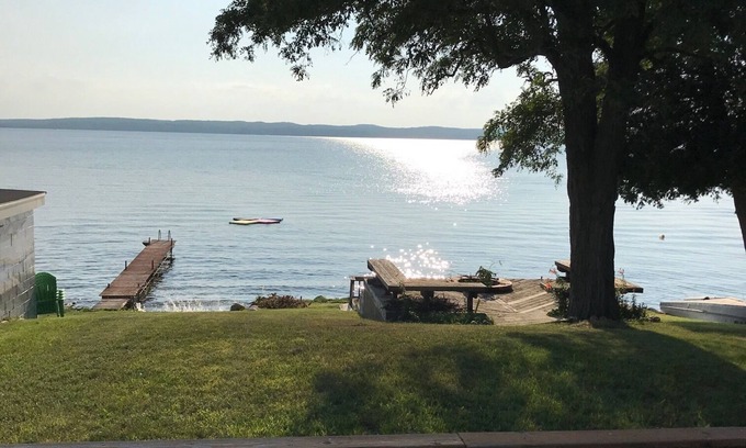 Spruce Cottage | Waterfront Vacation Home Directly on Hubbard Lake - East Shore
