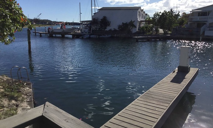 Jolly Harbour Villa | Waterfront Villa 5 min to beaches