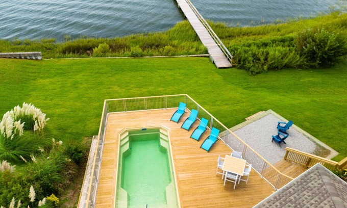 Morehead City House | Waterfront w/New Heated Pool and Private Pier.