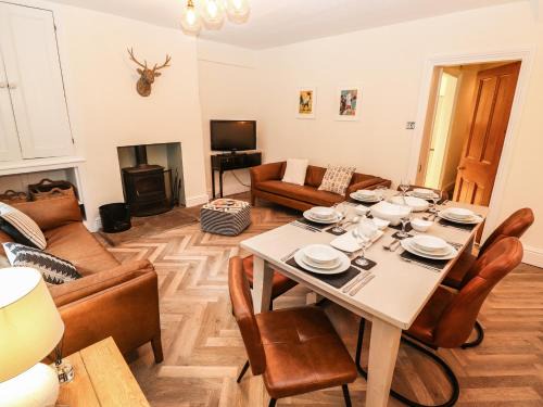 Waterhead House | Waterhead Cottage