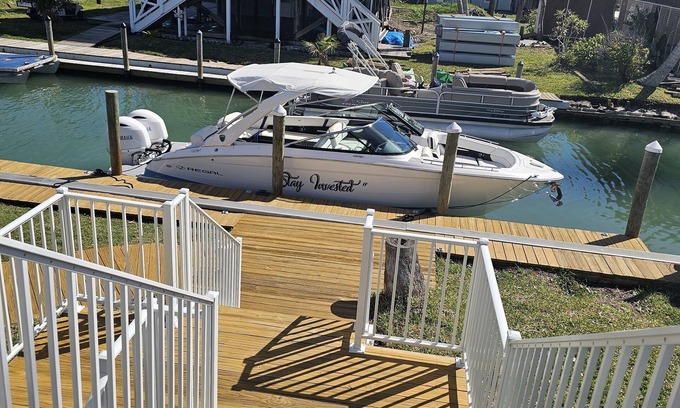 Placida House | WATERS EDGE-60 ft private dock, free concierge service on check in/out days!