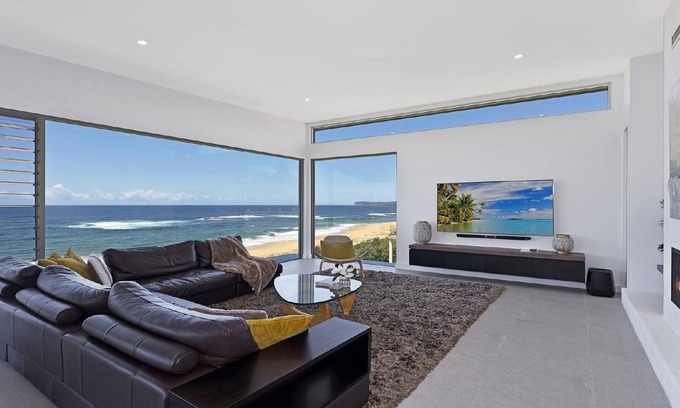 Forresters Beach House | WATERS EDGE AT FORRESTERS BEACH - THE ULTIMATE BEACHFRONT WITH PANORAMIC VIEWS