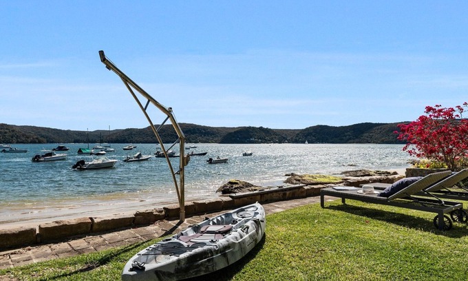 Palm Beach Apartment | Waters Edge on the shores of Pittwater