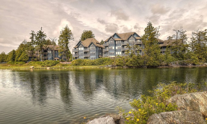 Ucluelet Hotel | Waters Edge Shoreside Suites