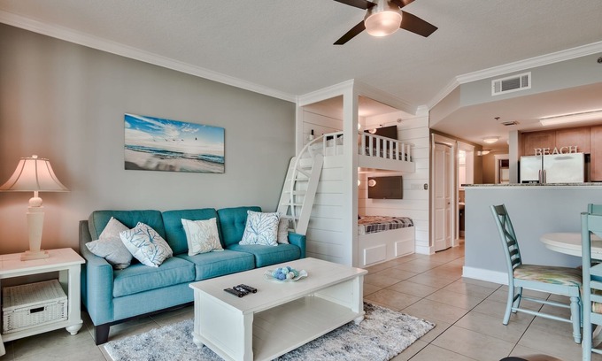 Fort Walton Beach Condo | Waterscape 4th Flr B side with Courtyard views - on the beach -