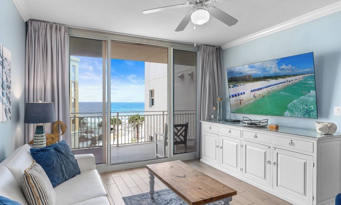 Fort Walton Beach Condo | Waterscape A407 ~ Beach Service ~ Beach View!