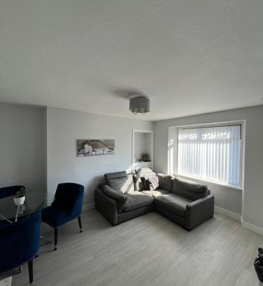 Elgin Apartment | Waterside Apartment