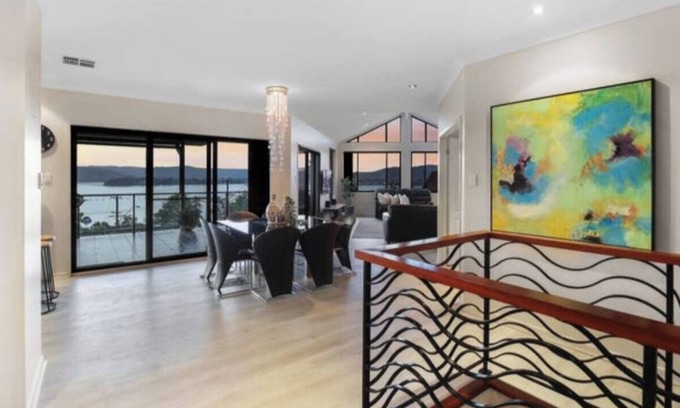 Mount Pleasant House | Waterside bliss for families in Central coast