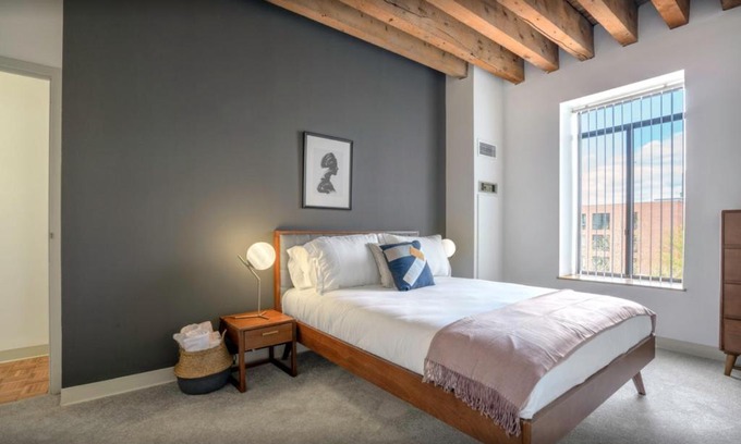 North End Apartment | WaterSide Boston 30 Day Stays
