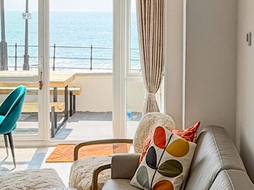 Ventnor Apartment | Waterside
