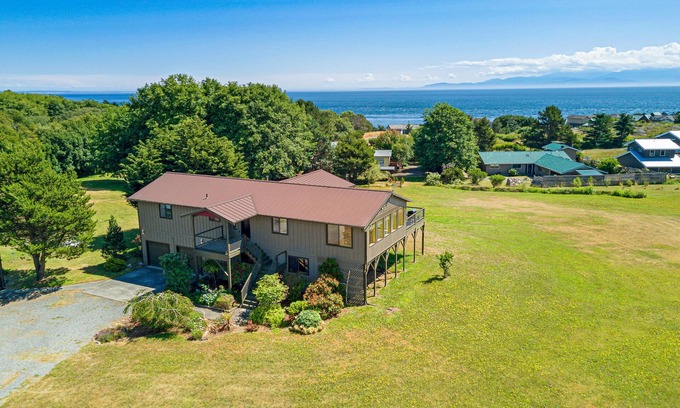 Friday Harbor House | Waterview! South End San Juan Home! (ECH)