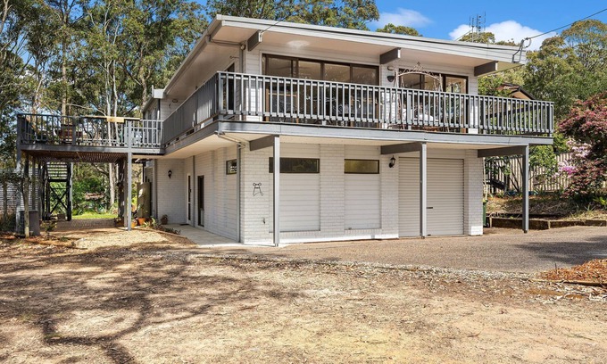 Dalmeny Apartment | Wave Haven! Get a wave from it all